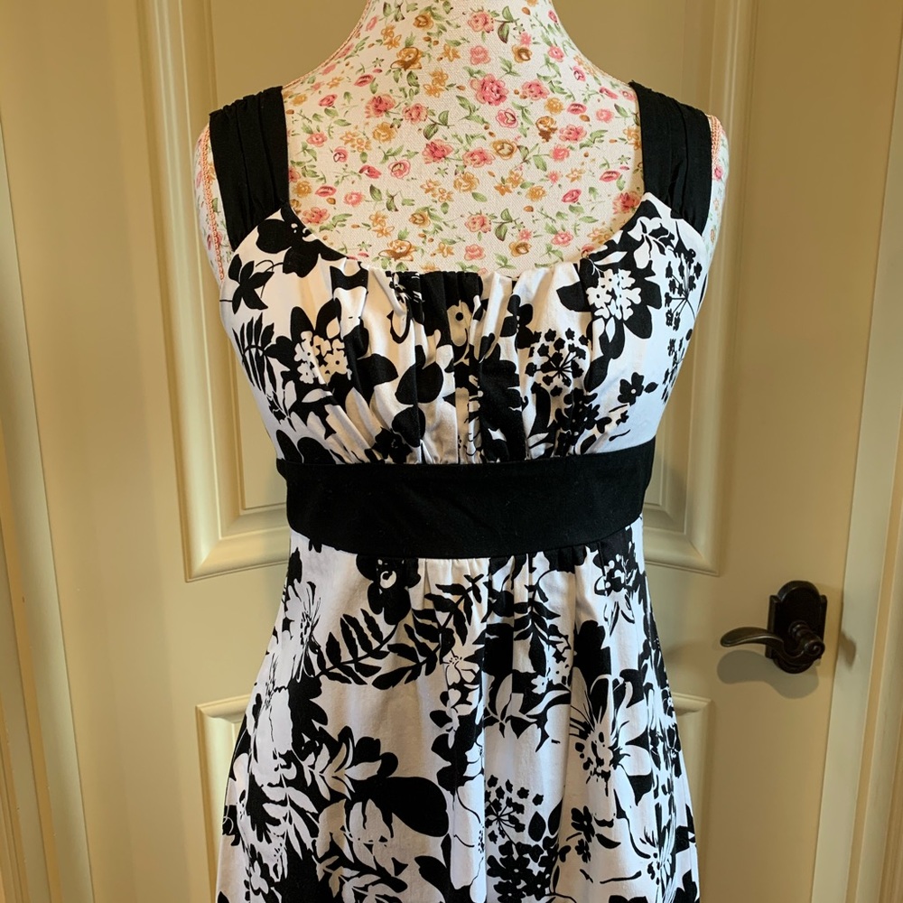 Very cute APNY summer dress